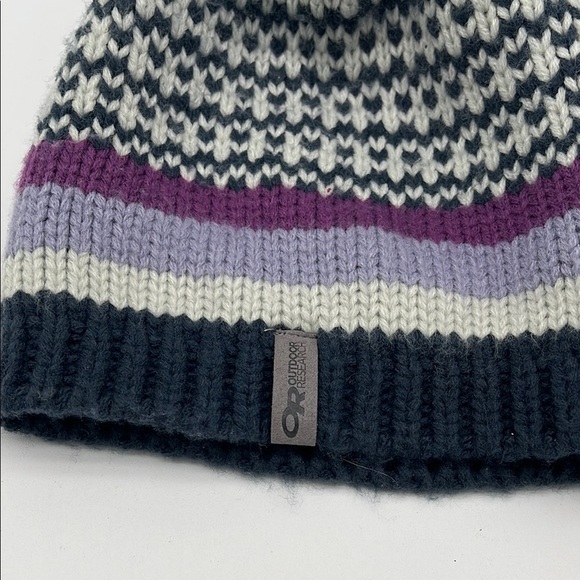 Outdoor Research Purple Striped Knit Pom-Pom Beanie One Size - Picture 2 of 5